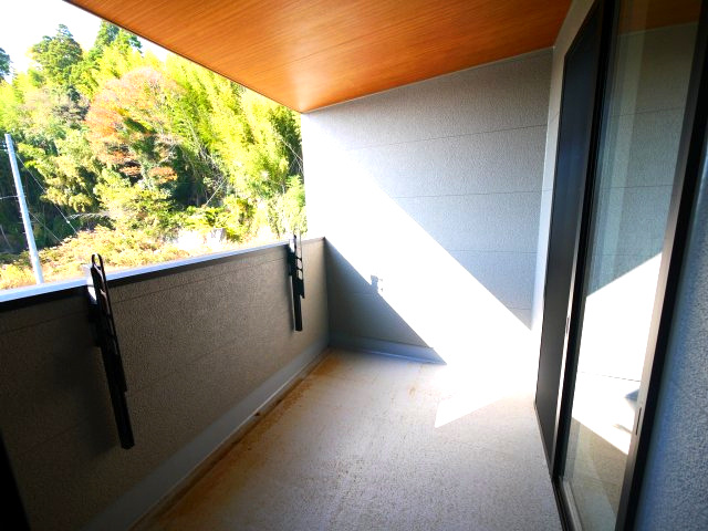 東金市田間  新築戸建 のバルコニー|令和7年10月築 オール電化 太陽光発電システム 蓄電池  リビング約18.2帖  3台可 上下水 