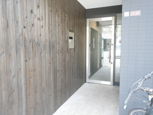 メビウス上本町西レジデンスのエントランス