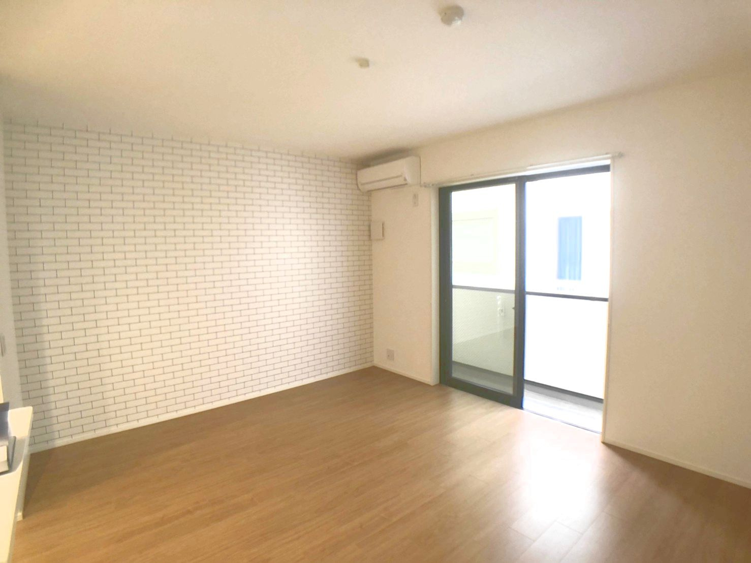 東大阪市大蓮東２丁目のアパートの居間・リビング