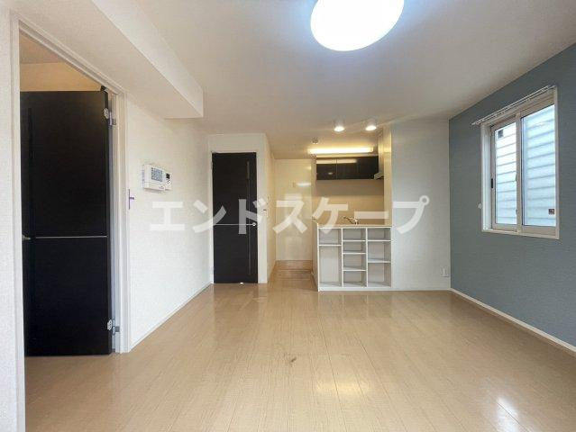 フローレスの居間・リビング|高崎、前橋エリアのお部屋探しはエンドスケープまで！お客様の理想お聞かせ下さい♪