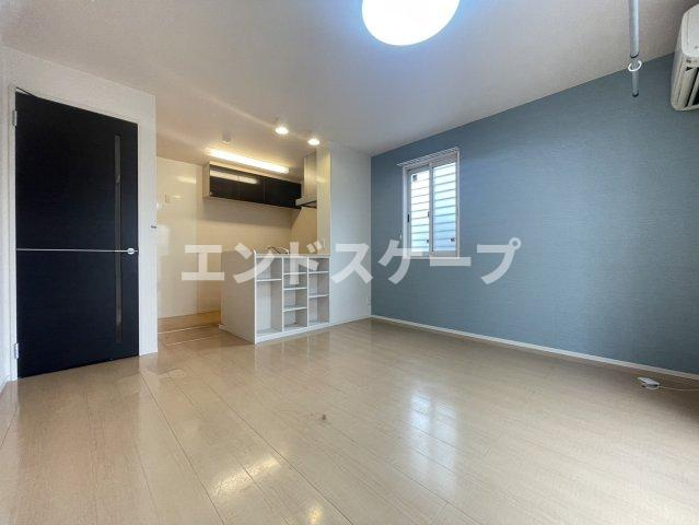 フローレスの居間・リビング|高崎、前橋エリアのお部屋探しはエンドスケープまで！お客様の理想お聞かせ下さい♪