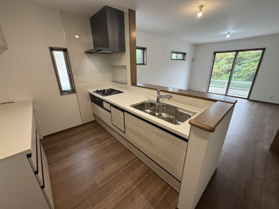 【キッチン】 | うるま市前原（全4棟）３号棟 | 3号棟　ビルトイン食洗機＋カップボード付き♪