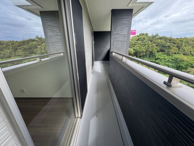 【バルコニー】 | うるま市前原（全4棟）３号棟 | 3号棟　インナーバルコニー♪