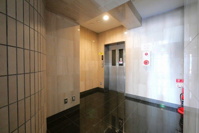 ロータリー天神橋のロビー