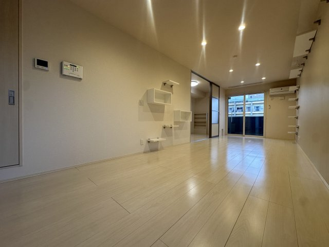 ロイヤルコートの居間・リビング