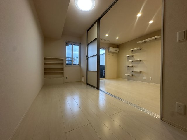 ロイヤルコートの寝室