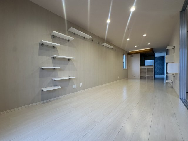 ロイヤルコートの居間・リビング