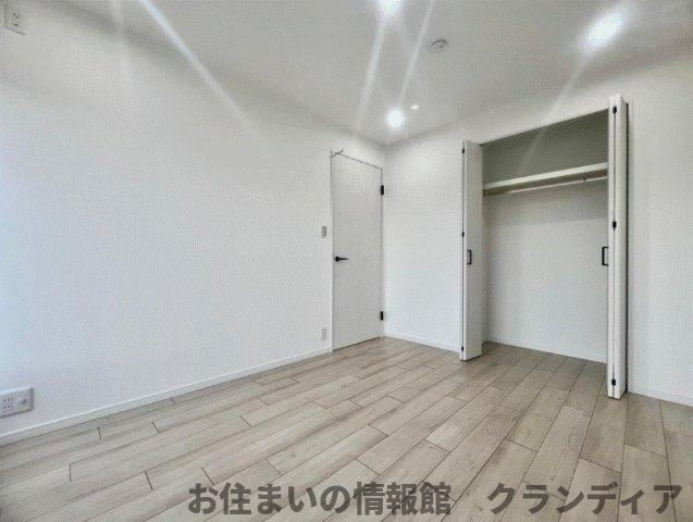 新松戸ファミールハイツ４号棟の洋室|ドキドキの新生活も、安心してスタート。ぴったりの住まいを見つけませんか？クランディアが一緒に住まい選びをサポートします‼　まずは、お気軽にお問合せください　＃クランディア