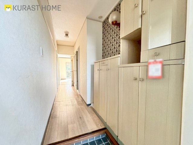 境谷西第2住宅2棟　2階の玄関