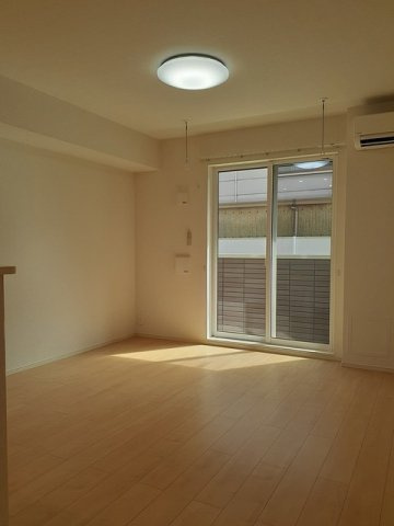 メゾン美園の居間・リビング