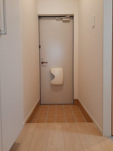 メゾン美園の玄関