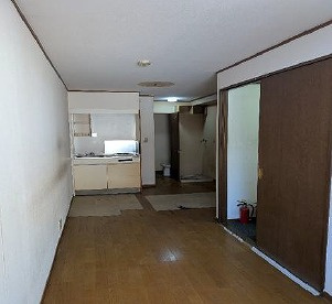 大阪市中央区難波千日前の店舗一部の内装