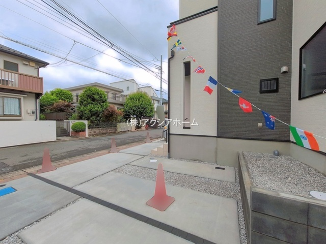 所沢市所沢新町・全2棟　新築一戸建　1号棟の駐車場