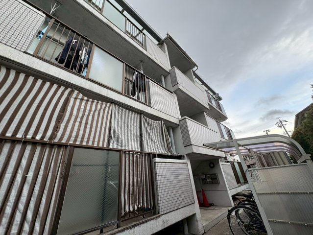 レーベン美里の外観