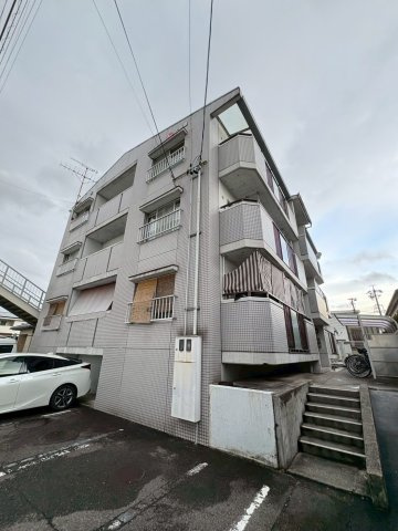 レーベン美里の外観