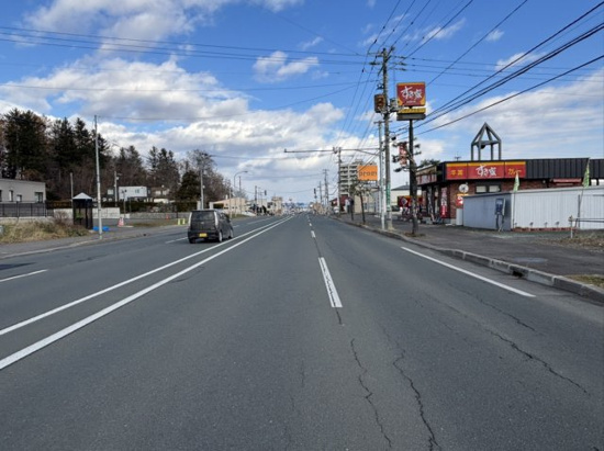 【前面道路含む現地写真】 | 北見市大町１６番１、１６番２、１６番３　売地