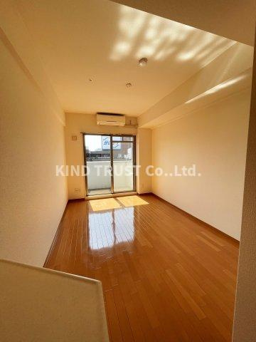 エスリード御堂筋梅田の居間・リビング|ゆったり過ごせるリビングです