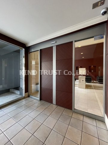 エスリード御堂筋梅田のエントランス|落ち着いたエントランスです