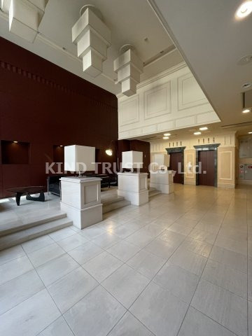 エスリード御堂筋梅田のロビー|ゆとりのあるロビーです