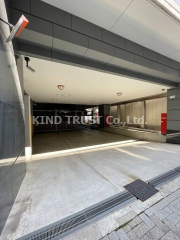 エスリード御堂筋梅田の駐車場|駐車場完備です