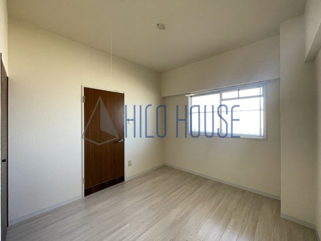 サニーエステートの寝室