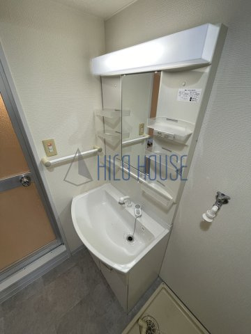 サニーエステートの洗面所