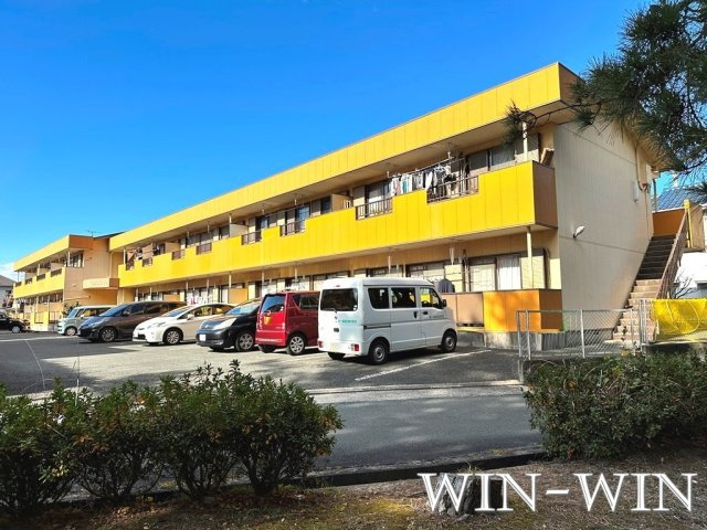 グリーンロード草間の外観