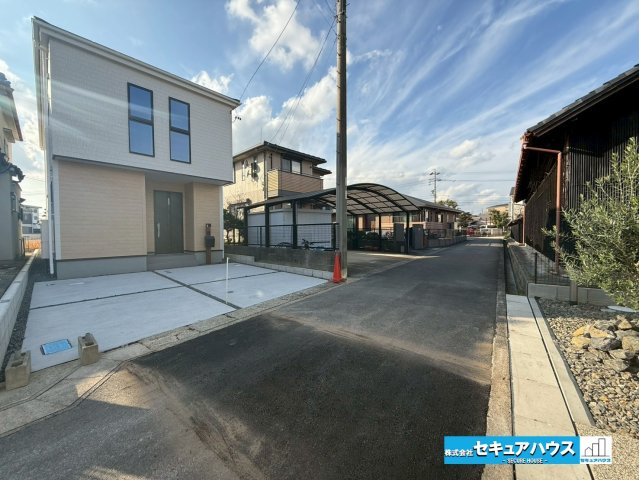 【今からご案内可能】豊明市沓掛町荒井　全1棟の前面道路含む現地写真|事前予約にて現地ご見学いただけます！お気軽にお問い合わせください♪
■株式会社　セキュアハウス　豊明支店■
住宅ローンに強く、知識、経験豊富なスタッフ在籍
お客様に寄り添い、ご成約後もサポート致します