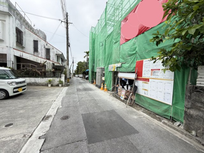 【前面道路含む現地写真】 | 北谷町吉原Ⅲ（全2棟）1号棟 | ※南側道路4m♪