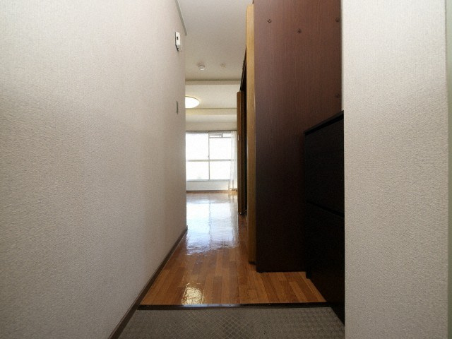 シバヤ中津の玄関