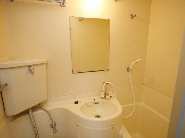 シバヤ中津の浴室