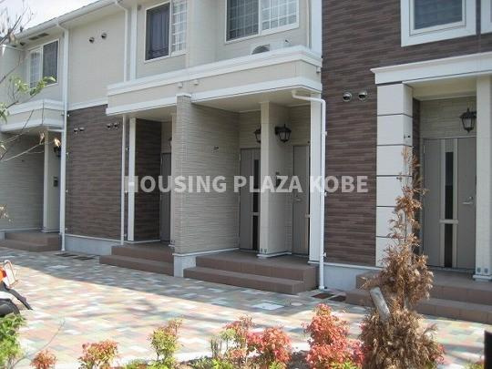 パルティール妙法寺Ⅱのエントランス