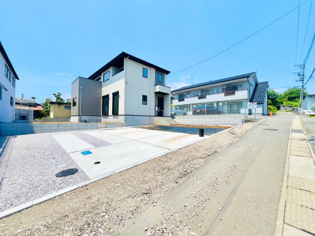 高崎市剣崎町の前面道路含む現地写真|車の通りも少なく駐車も楽々♪