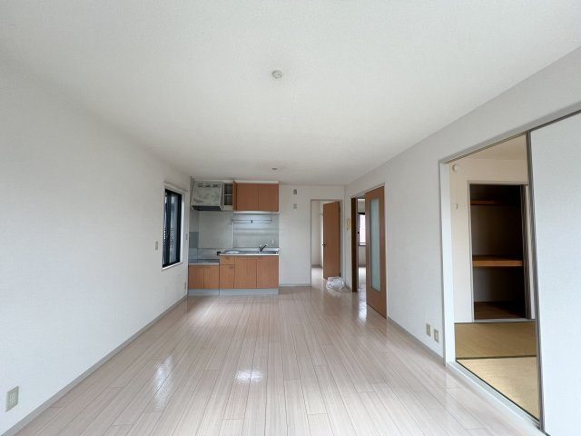 ディアス初月の居間・リビング