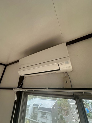 【設備】 | 第二花園荘 | 暑い夏や寒い冬に大活躍！角部屋・二面採光、洋室6帖にあるエアコンです☆冷暖房完備で1年中快適に過ごせます♪