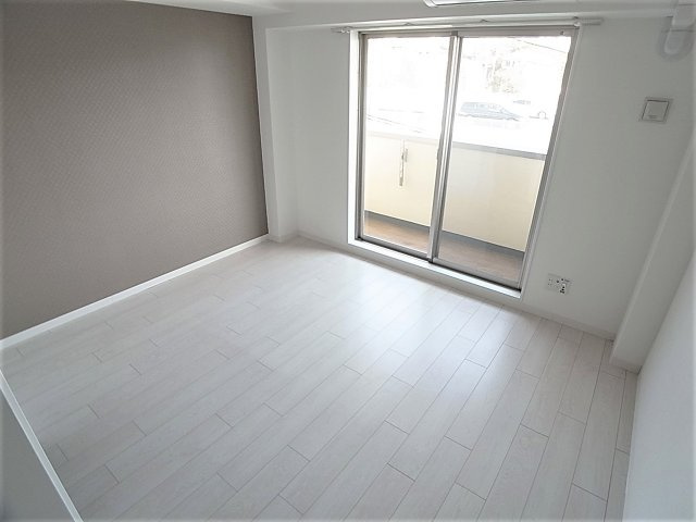 V-ルネサンス大塚町の居間・リビング|日当たりの良いお洒落なリビング