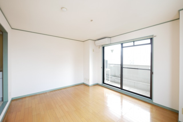 ゴックス南森町の居間・リビング