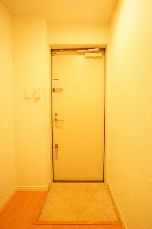 リブリ・Celestial Earthの玄関