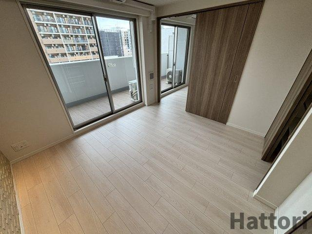 スプランディッド江坂駅前の居間・リビング