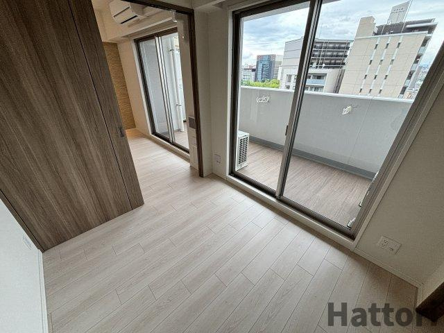 スプランディッド江坂駅前の居間・リビング