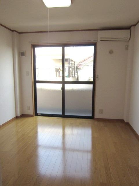 コーポソアラの居間・リビング