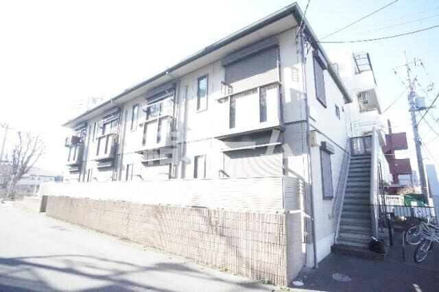 坂戸市緑町のアパートの外観