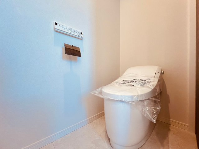 【トイレ】 | 練馬区向山１丁目　新築戸建て | 【インフィーア施工例】スッキリとしたプライベート空間