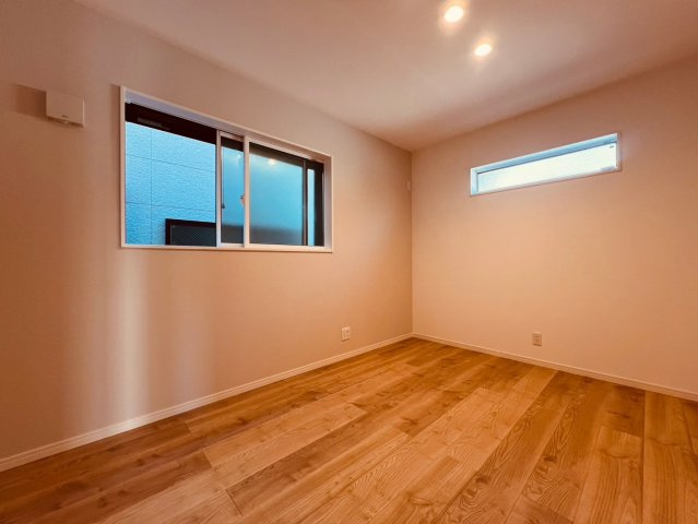 【洋室】 | 練馬区向山１丁目　新築戸建て | 【インフィーア施工例】上質仕様のゆとりある洋室