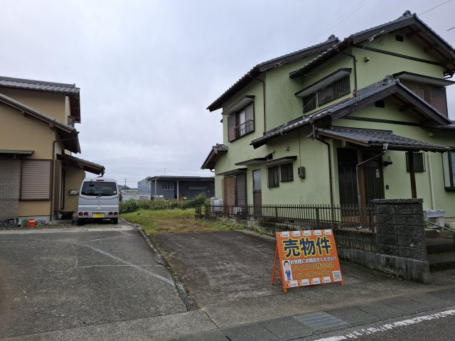売土地　静岡市葵区安倍口新田の外観|前面道路は直線で、幅員は5.5ｍあります！