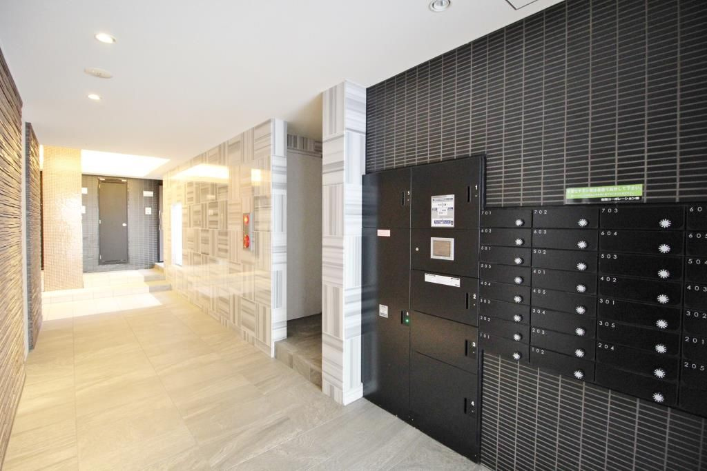 クレールのロビー|メールボックス・宅配ボックス