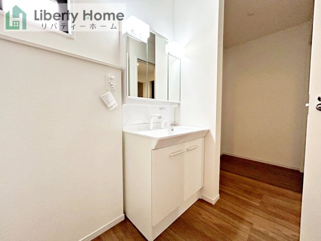 水戸市小吹町2期　新築戸建　1号棟の独立洗面台