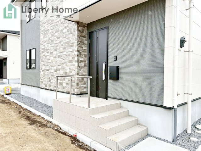 水戸市小吹町2期　新築戸建　1号棟のエントランス