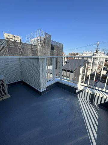 aisance富士町のバルコニー|布団や洗濯物を一度にたっぷり干せるワイド設計