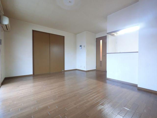 【居間・リビング】